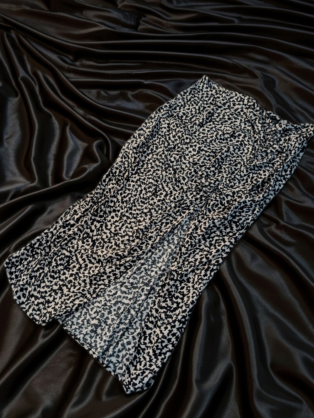 H&M Black and Cream Printed Midi Skirt